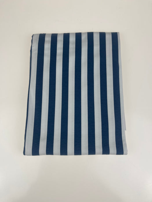 VERTICAL DARK BLUE WHITE